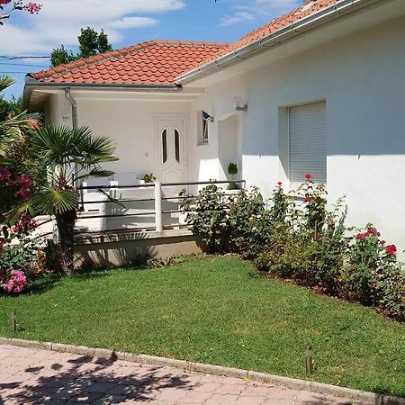 Apartments Tulipan - With Free Private Parking Garage Mostar Extérieur photo