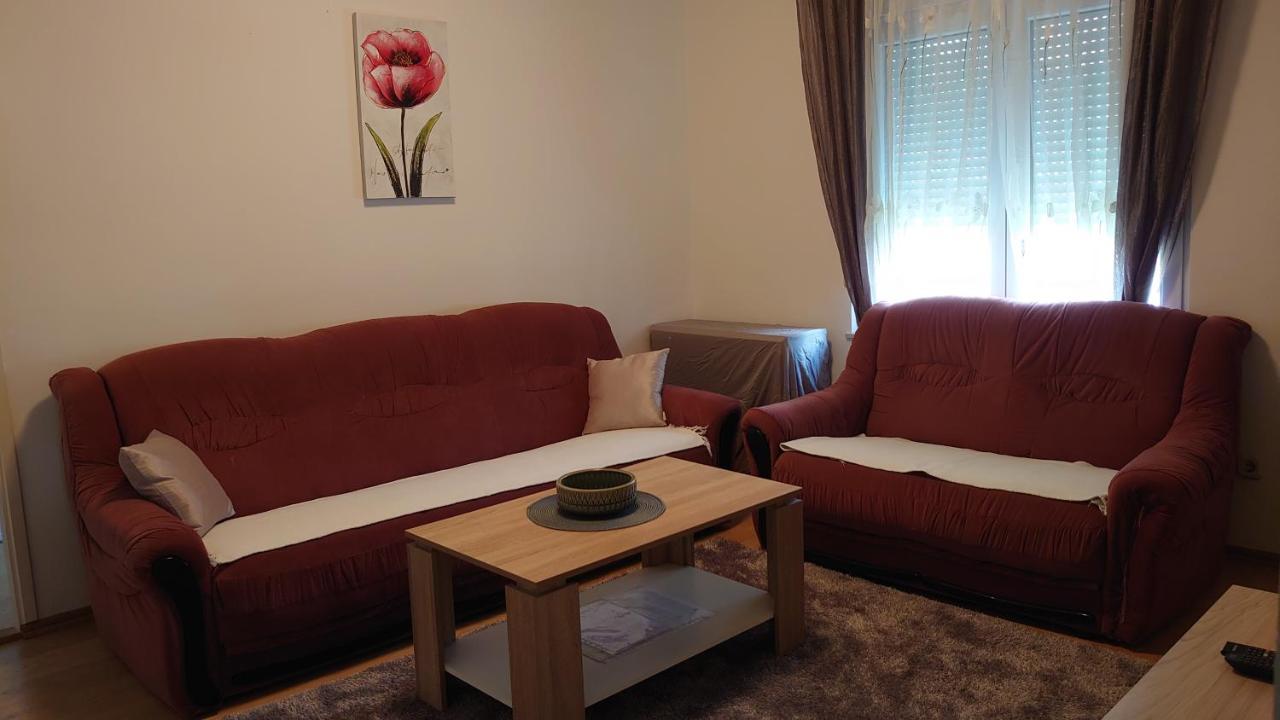 Apartments Tulipan - With Free Private Parking Garage Mostar Extérieur photo