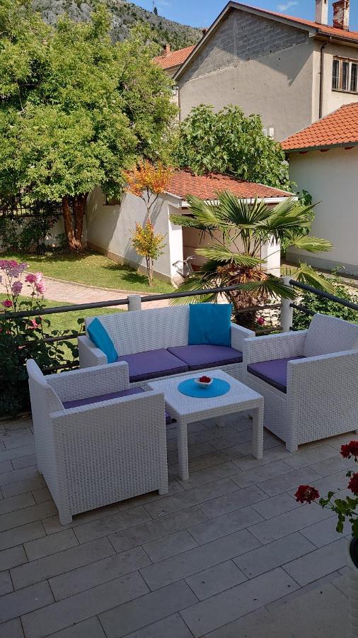 Apartments Tulipan - With Free Private Parking Garage Mostar Extérieur photo