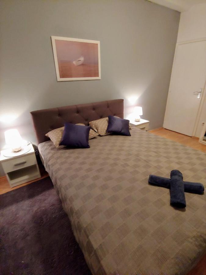Apartments Tulipan - With Free Private Parking Garage Mostar Extérieur photo
