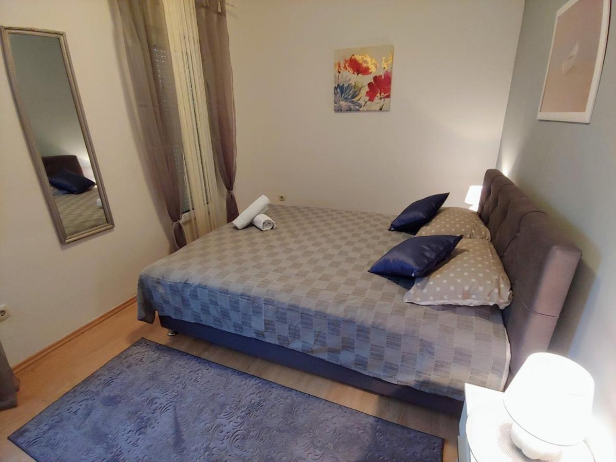 Apartments Tulipan - With Free Private Parking Garage Mostar Extérieur photo