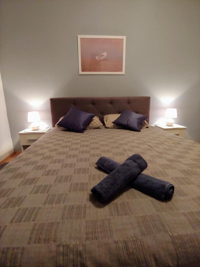 Apartments Tulipan - With Free Private Parking Garage Mostar Extérieur photo